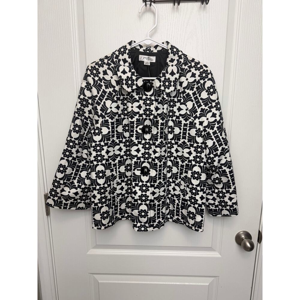 Josephine Essentials Black White Floral Jacket Size 14 NWT